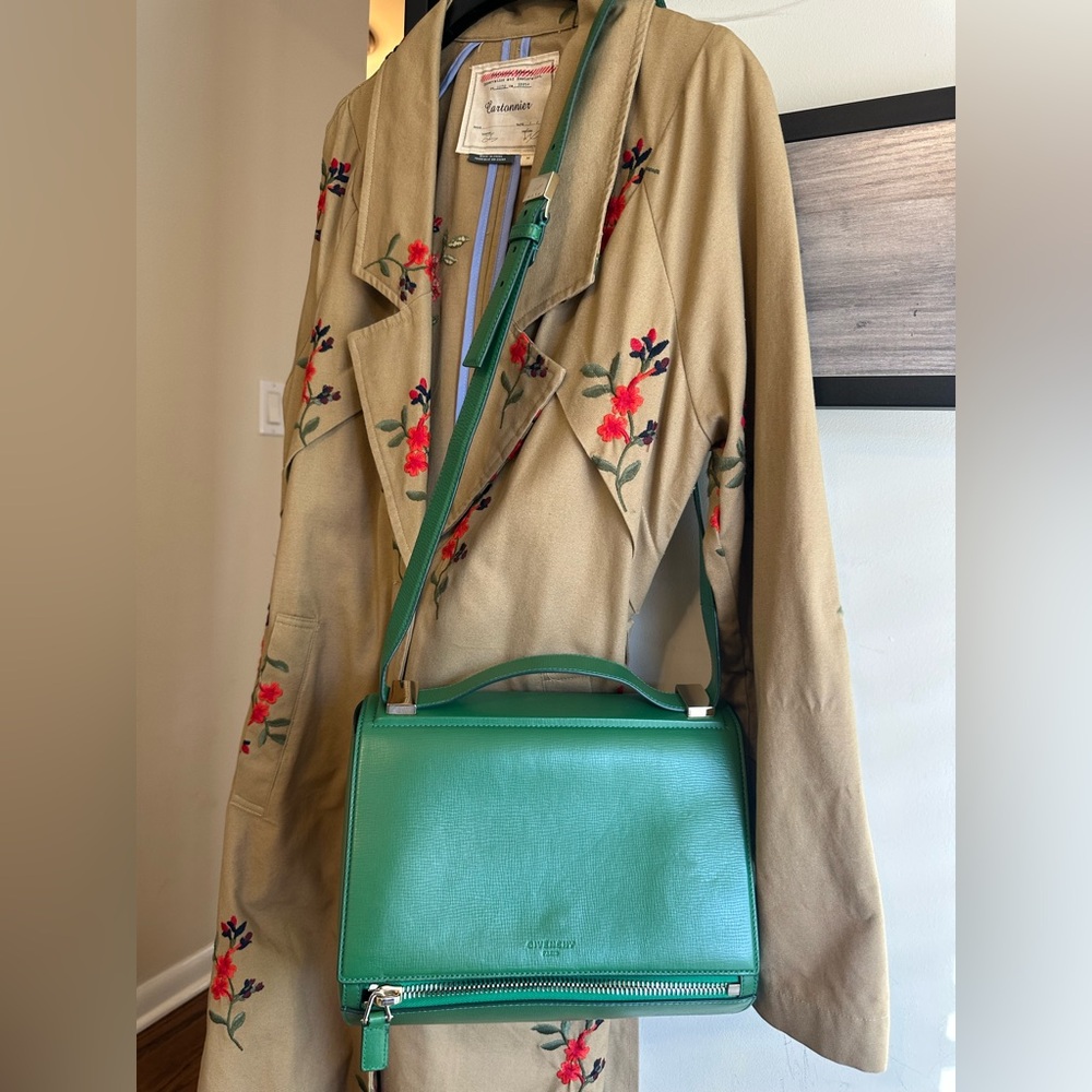 Authentic Givenchy Green leather medium Pandora box bag - Picture 2 of 11